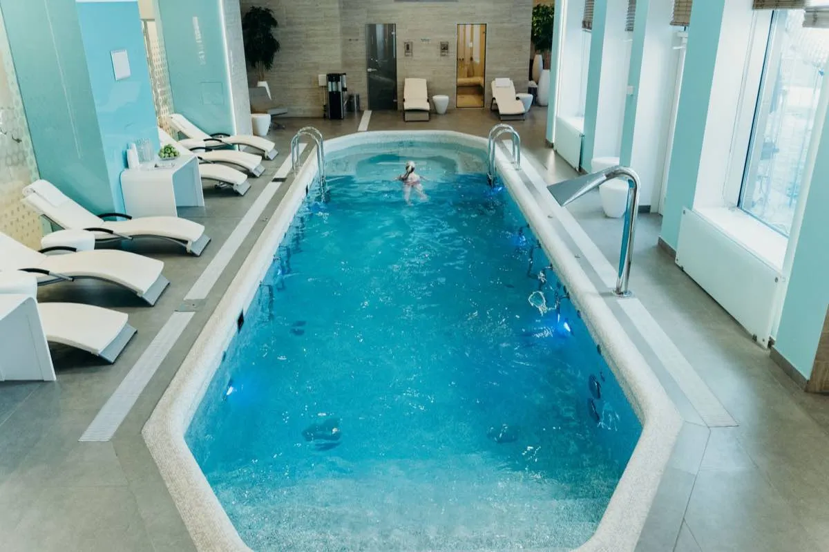 Commercial pool services in Elk Grove, CA